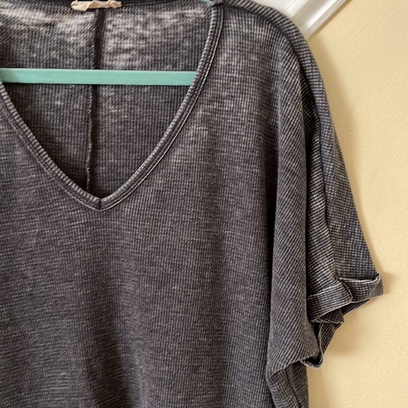 Vici gray waffle tee 🌟 - Picture 7 of 9